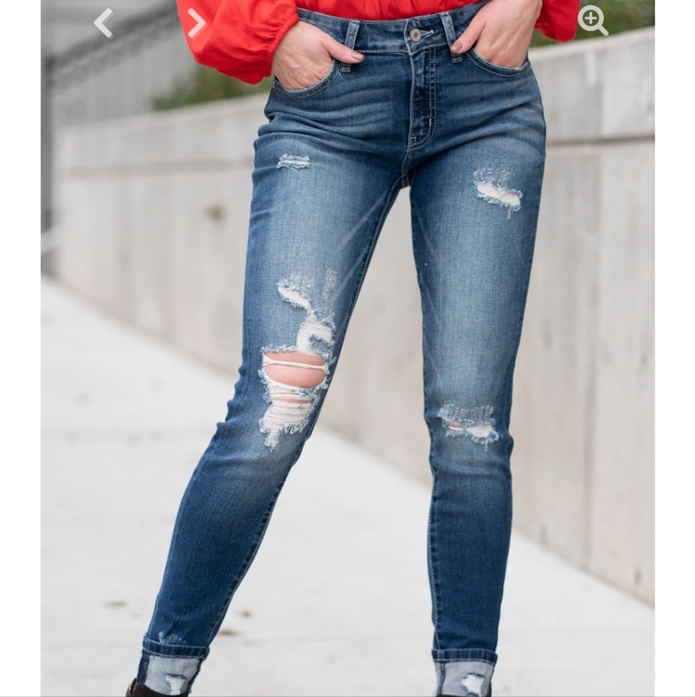 KanCan Mid Rise Skinny Distressed Hem 13/30 Jeans